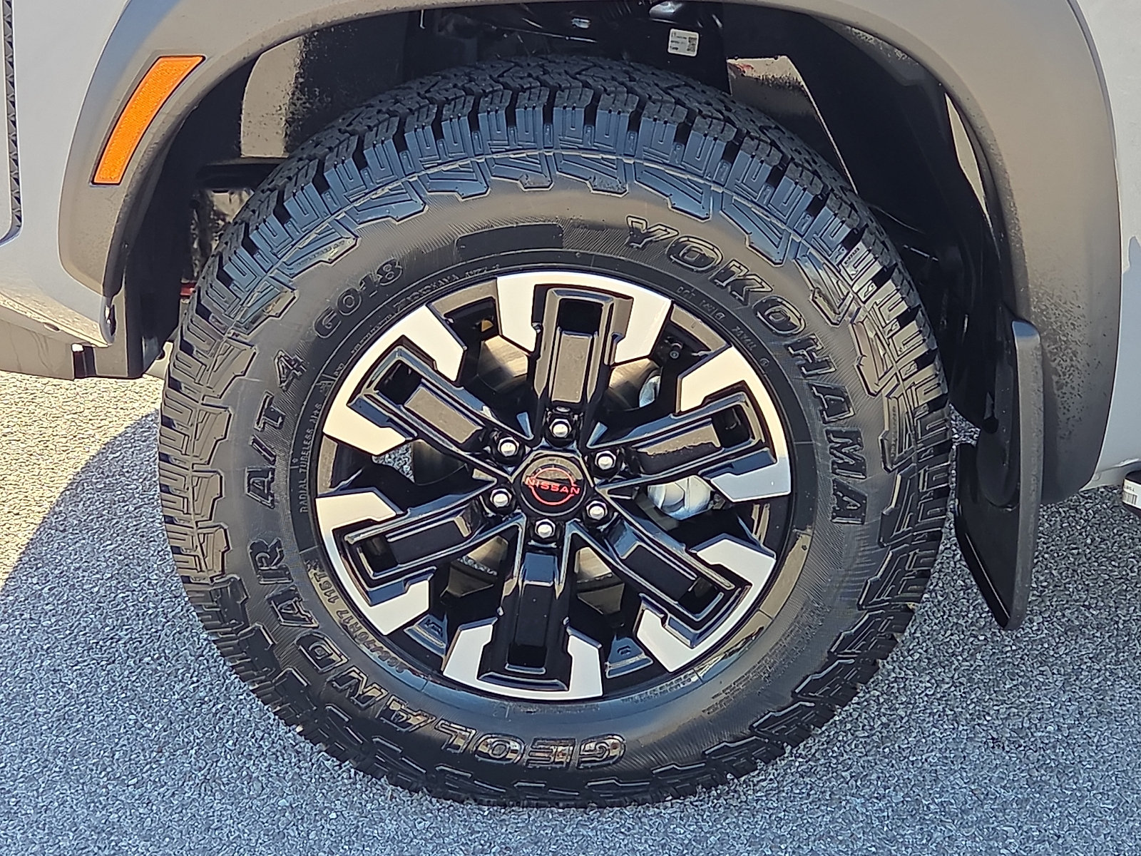 Used 2022 Nissan Frontier PRO-4X AWD/4WD image 7