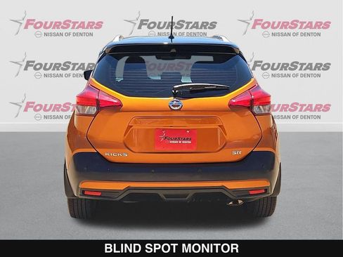 Used 2020 Nissan Kicks SR w/ SR Premium Package FWD image 5