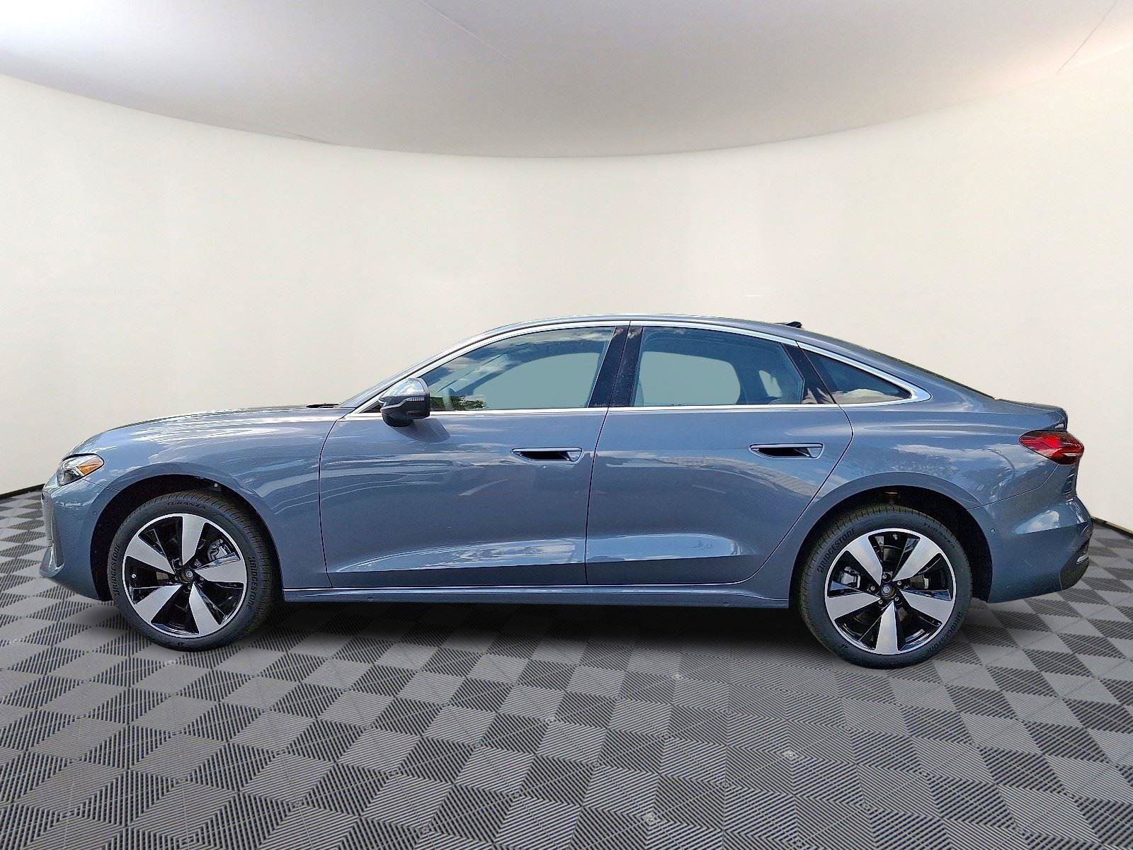 Used 2025 Audi A5 Prestige AWD/4WD image 3