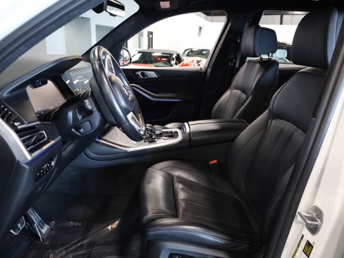 Used 2022 BMW X7 xDrive40i w/ M Sport Package image 17