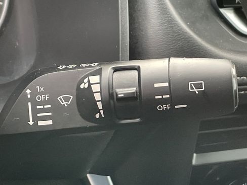 Used 2023 Nissan Rogue S image 34