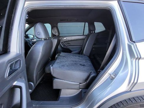 Used 2019 Volkswagen Tiguan SEL Premium R-Line FWD image 26