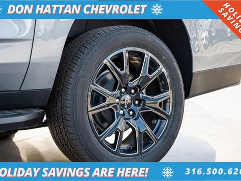 New 2025 Chevrolet Suburban Premier w/ Sun And Tow Package image 42