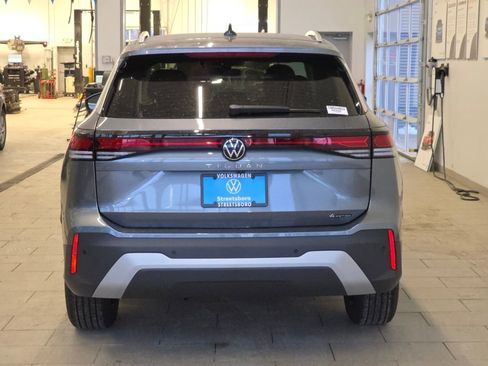 Used 2026 Volkswagen Tiguan S image 8