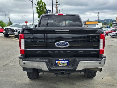Used 2017 Ford F250 Lariat w/ Lariat Ultimate Package AWD/4WD image 6