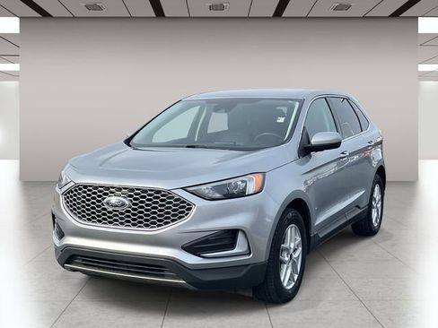 Used 2024 Ford Edge SEL image 8