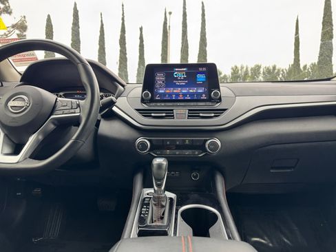 Used 2023 Nissan Altima 2.5 SR image 15