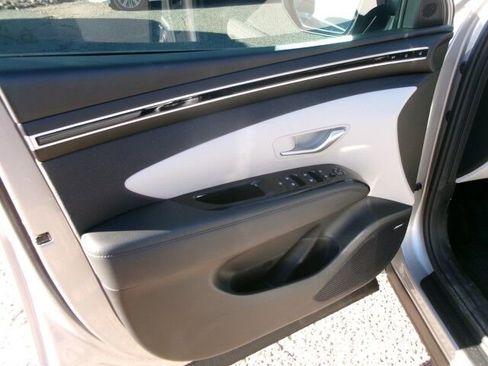 Used 2023 Hyundai Tucson Limited image 14