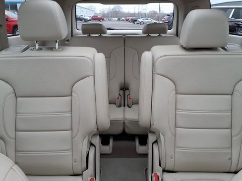 Certified 2023 GMC Acadia Denali w/ Denali Ultimate Package image 14