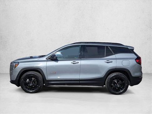 Used 2023 GMC Terrain AT4 image 9