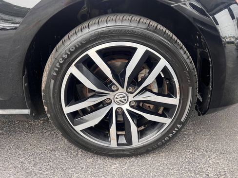 Used 2016 Volkswagen Golf SE image 23