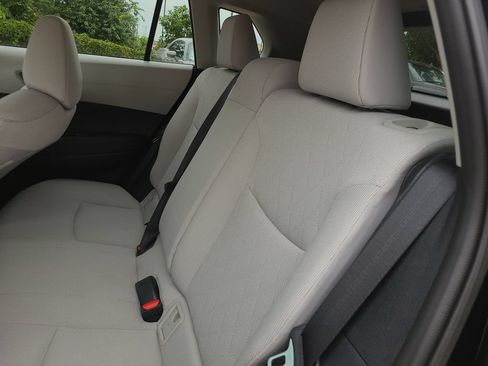 Used 2024 Toyota Corolla Cross LE FWD image 11