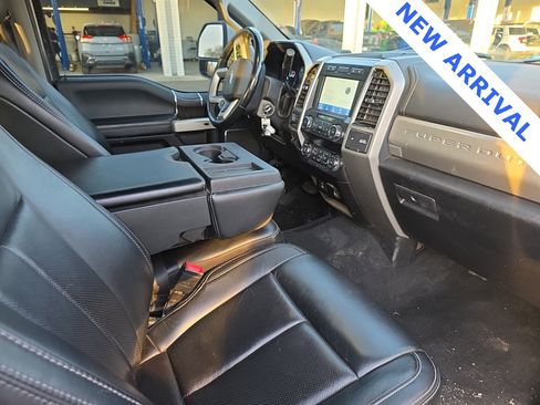 Used 2020 Ford F250 Lariat w/ Lariat Value Package image 37