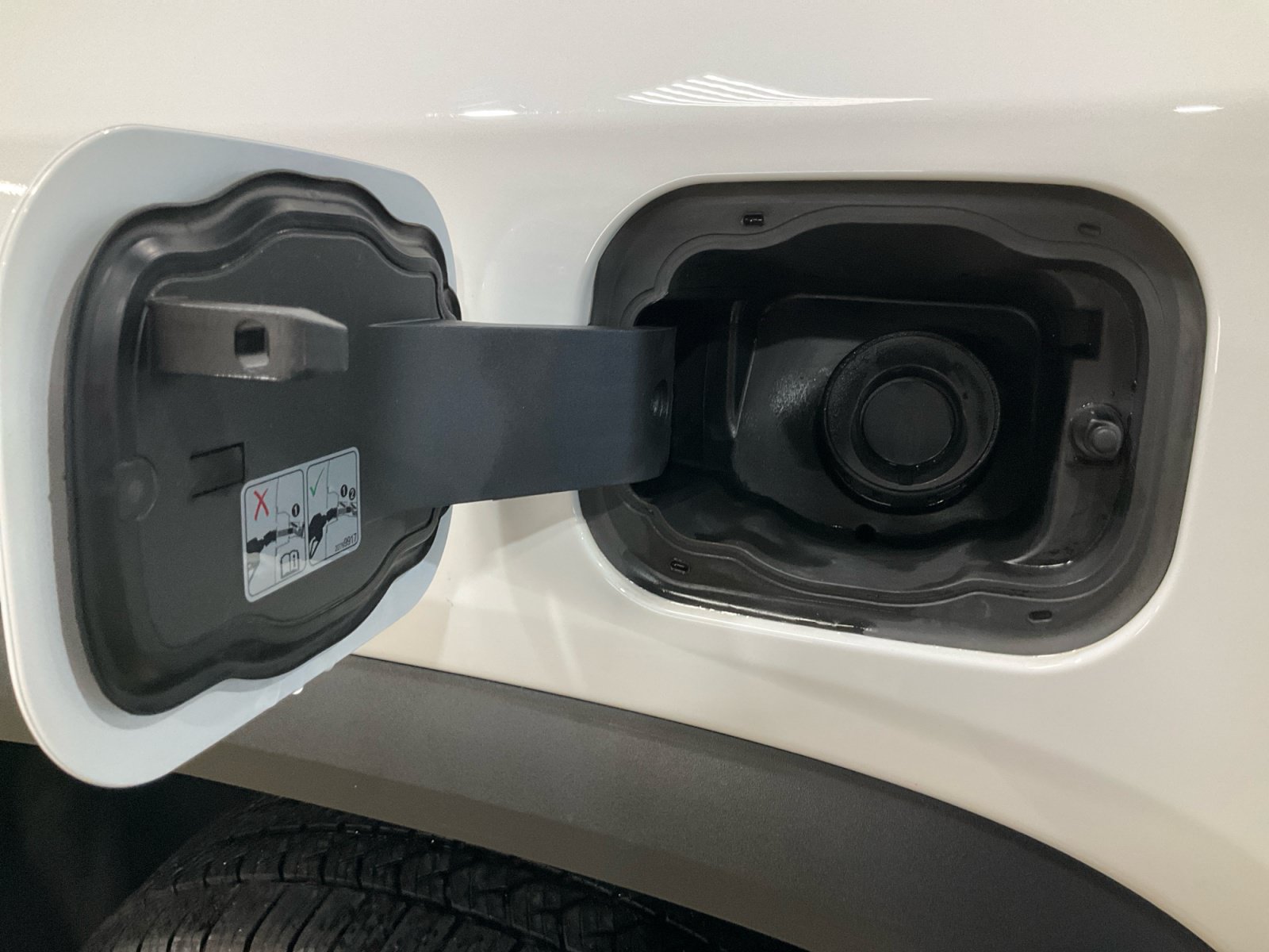 Used 2019 GMC Acadia SLE w/ Driver Alert Package I AWD/4WD image 25