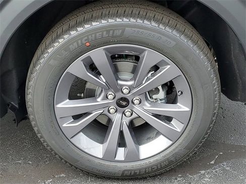 New 2026 Ford Explorer Active w/ Active Comfort Package image 5