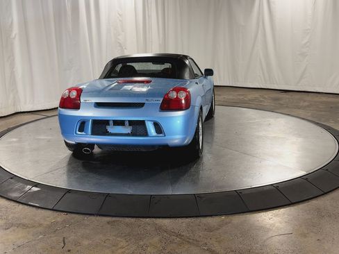 Used 2003 Toyota MR2 image 8