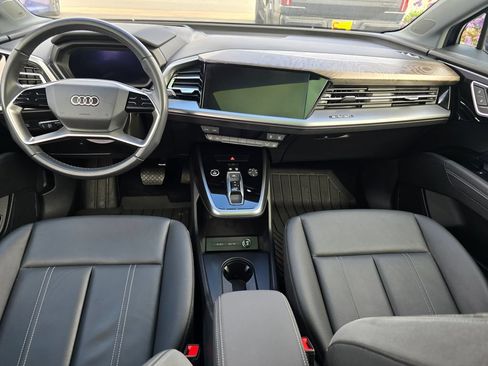 Used 2023 Audi Q4 e-tron Prestige AWD/4WD image 30