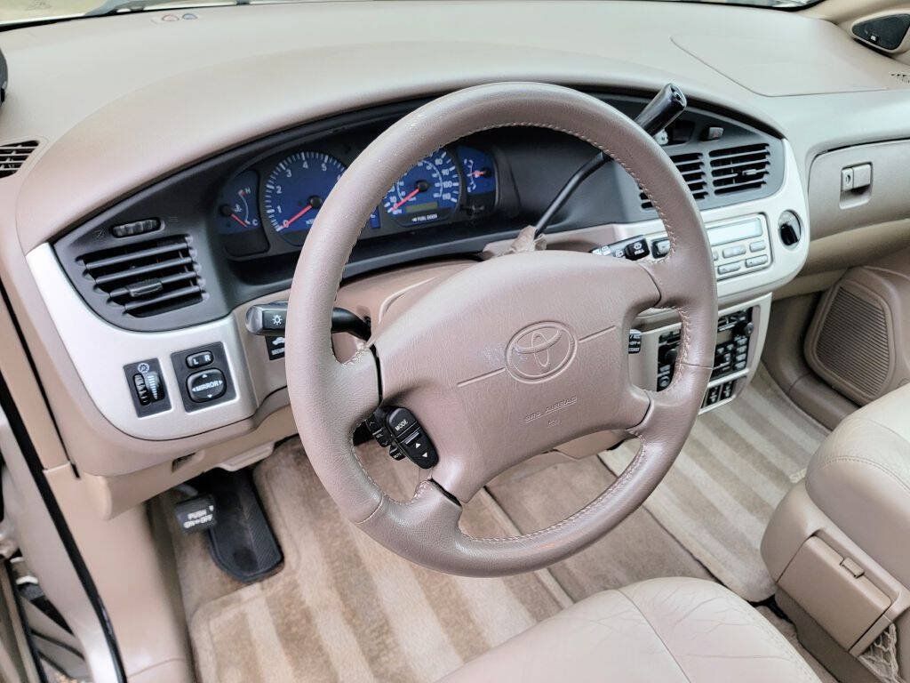Used 2002 Toyota Sienna XLE w/ XLE Luxury Pkg FWD image 18