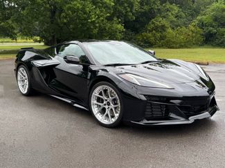Used 2025 Chevrolet Corvette Z06 RWD video 1