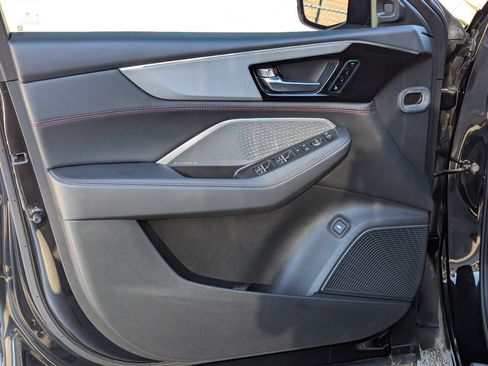 Used 2023 Acura MDX A-Spec image 11