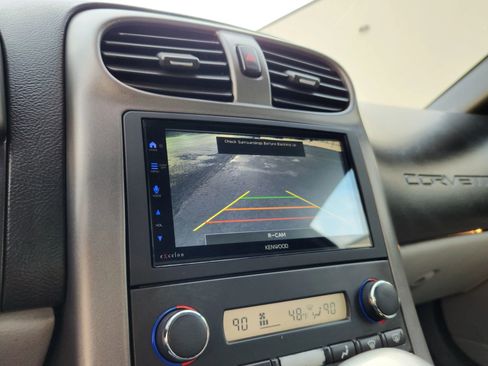 Used 2006 Chevrolet Corvette Convertible w/ Preferred Equipment Group image 16