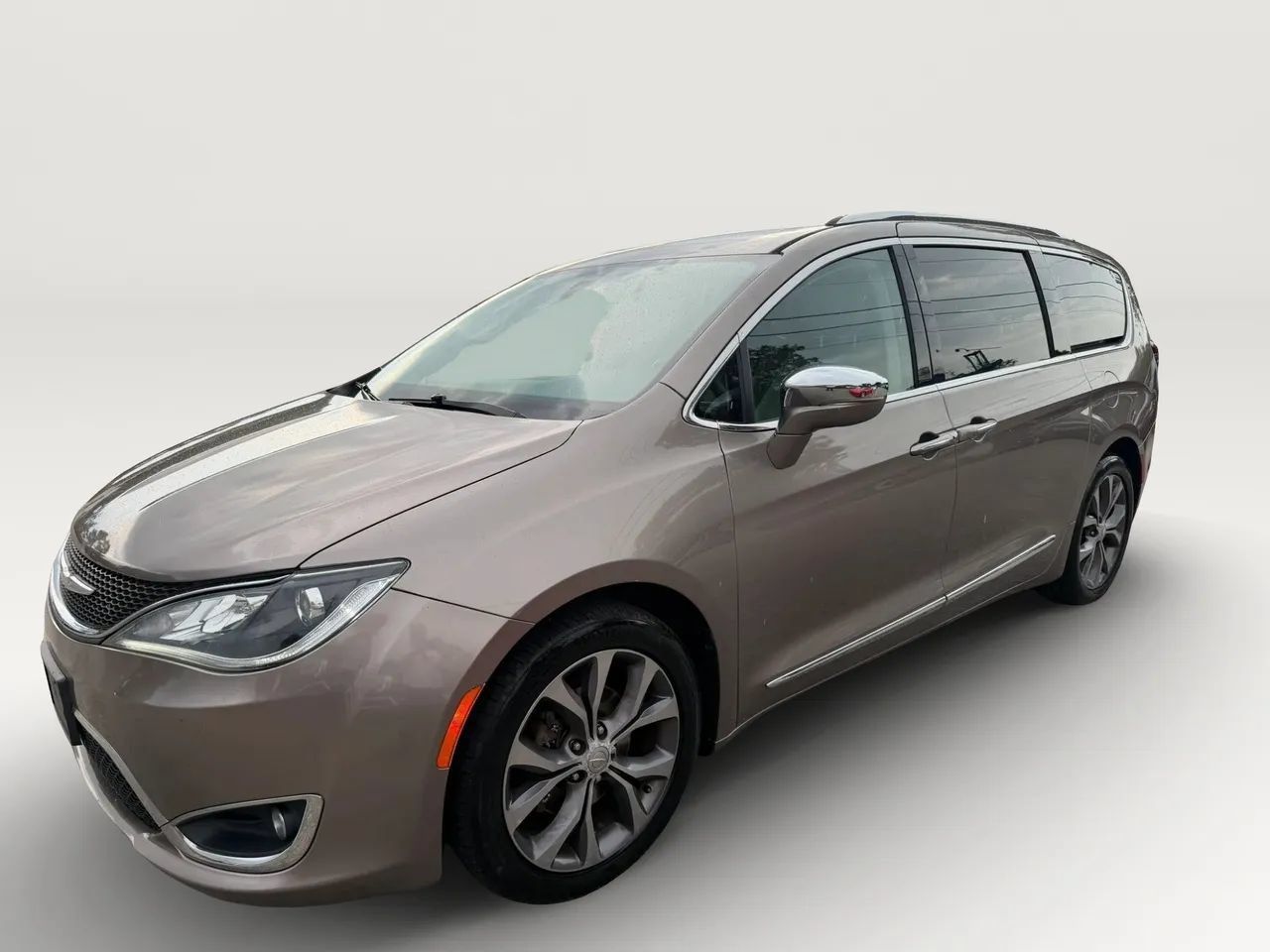 Used 2017 Chrysler Pacifica Limited FWD image 7