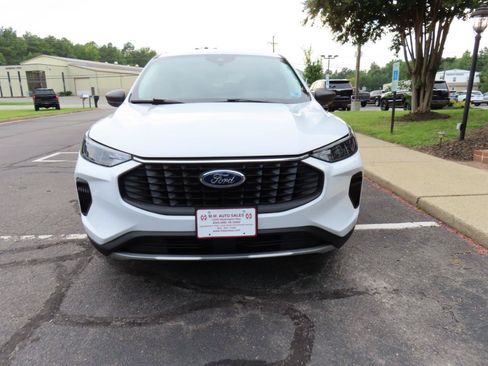 Used 2023 Ford Escape Active w/ Cold Weather Package FWD image 12