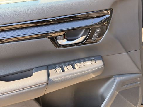 Used 2023 Honda CR-V Sport Touring image 10