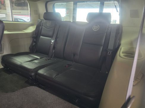 Used 2012 Cadillac Escalade Platinum image 13