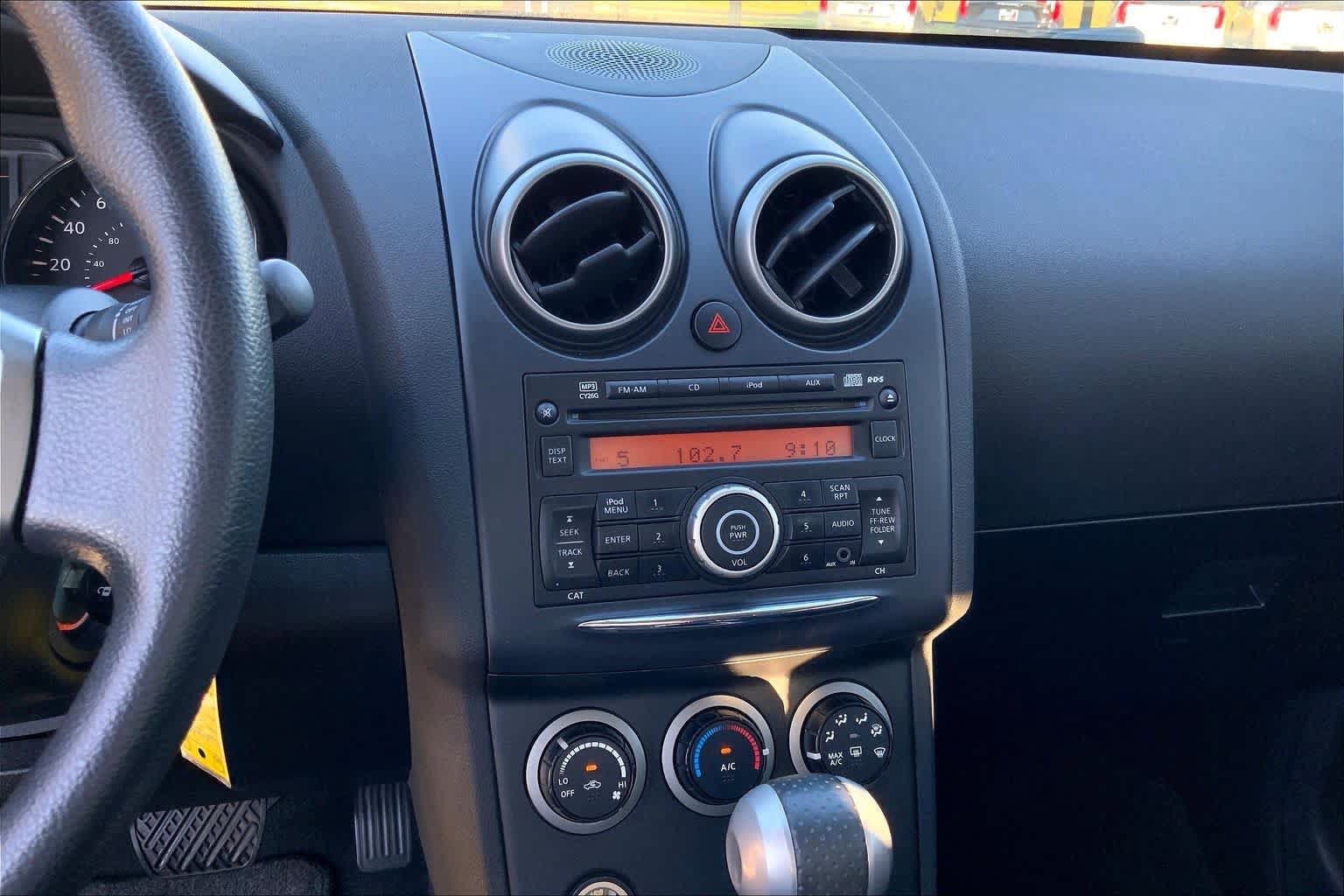 Used 2012 Nissan Rogue S FWD image 28