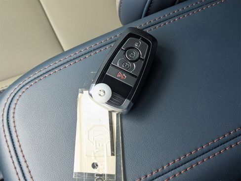 New 2025 Ford Maverick Lariat image 36