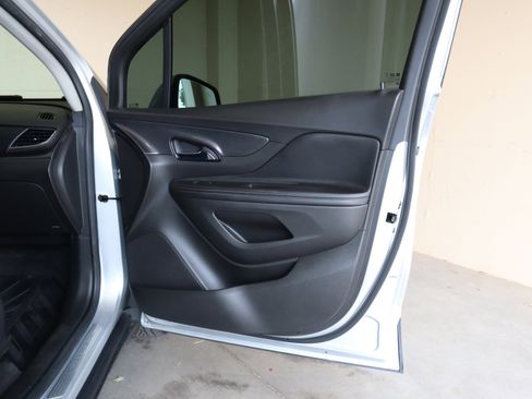 Used 2019 Buick Encore Essence AWD/4WD image 39