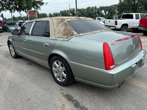 Used 2006 Cadillac DTS Luxury II w/ Trunk Convenience Package image 9