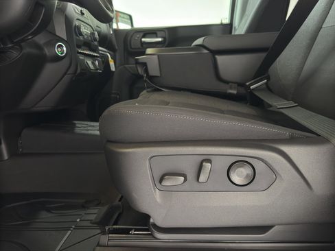 New 2026 Chevrolet Silverado 1500 Custom image 24