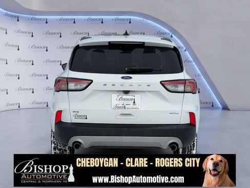 Used 2022 Ford Escape SE w/ Cold Weather Package image 13