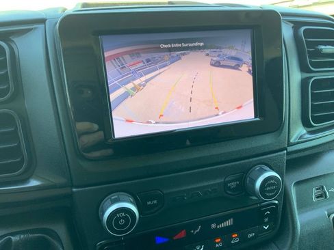 Used 2025 RAM ProMaster 2500 w/ Convenience Group FWD image 23