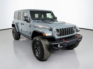 Used 2025 Jeep Wrangler Unlimited Rubicon AWD/4WD video 1