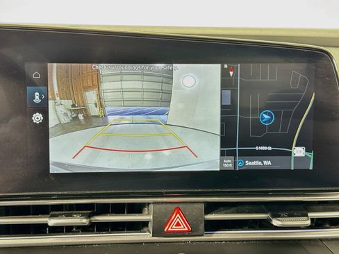 Used 2024 Hyundai Elantra SEL FWD image 29