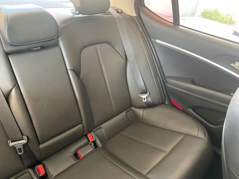 Used 2025 Genesis G70 2.5T image 38