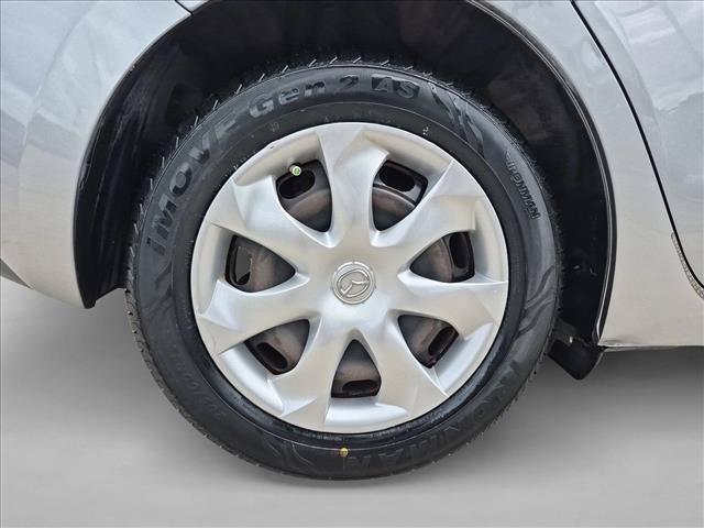 Used 2016 MAZDA MAZDA3 i Sport FWD image 23