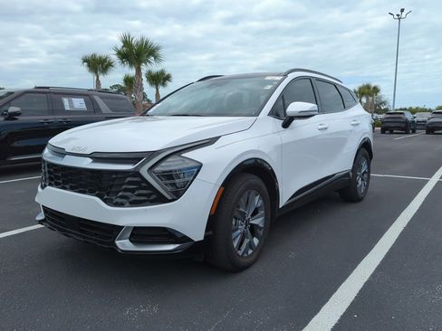 Certified 2025 Kia Sportage SX image 3