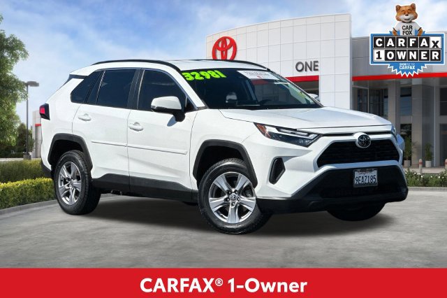 Used 2022 Toyota RAV4 XLE FWD image 2