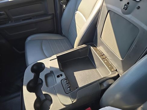 Used 2021 RAM 1500 Tradesman w/ Chrome Appearance Group image 17