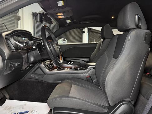 Used 2018 Dodge Challenger SXT RWD image 19