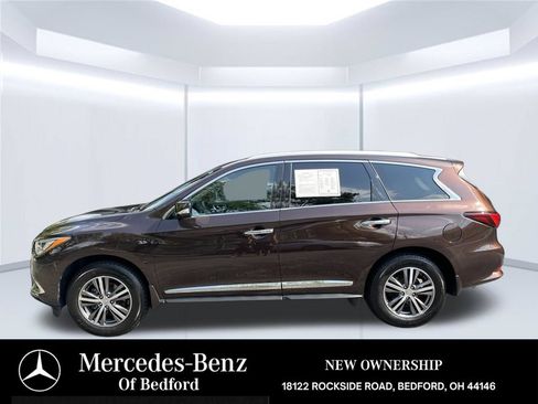 Used 2020 INFINITI QX60 Luxe w/ Essential Package AWD/4WD image 3