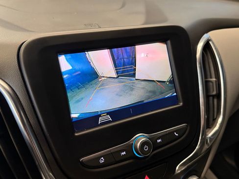 Used 2021 Chevrolet Equinox LS w/ LS Convenience Package FWD image 13