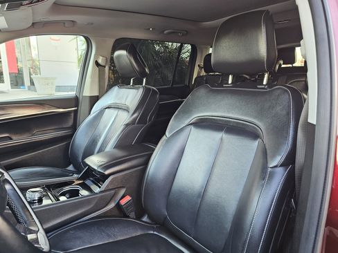 Used 2021 Jeep Grand Cherokee L Limited image 22