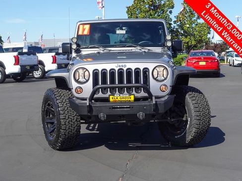 Used 2017 Jeep Wrangler Unlimited Sport w/ Quick Order Package 24S AWD/4WD image 3