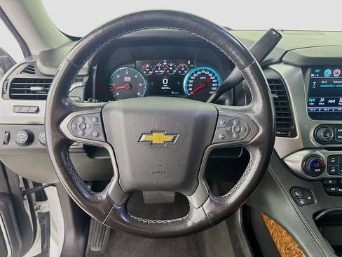 Used 2019 Chevrolet Suburban Premier AWD/4WD image 12