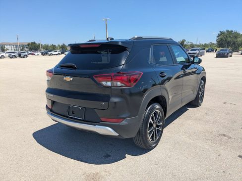 Used 2025 Chevrolet TrailBlazer LT AWD/4WD image 5